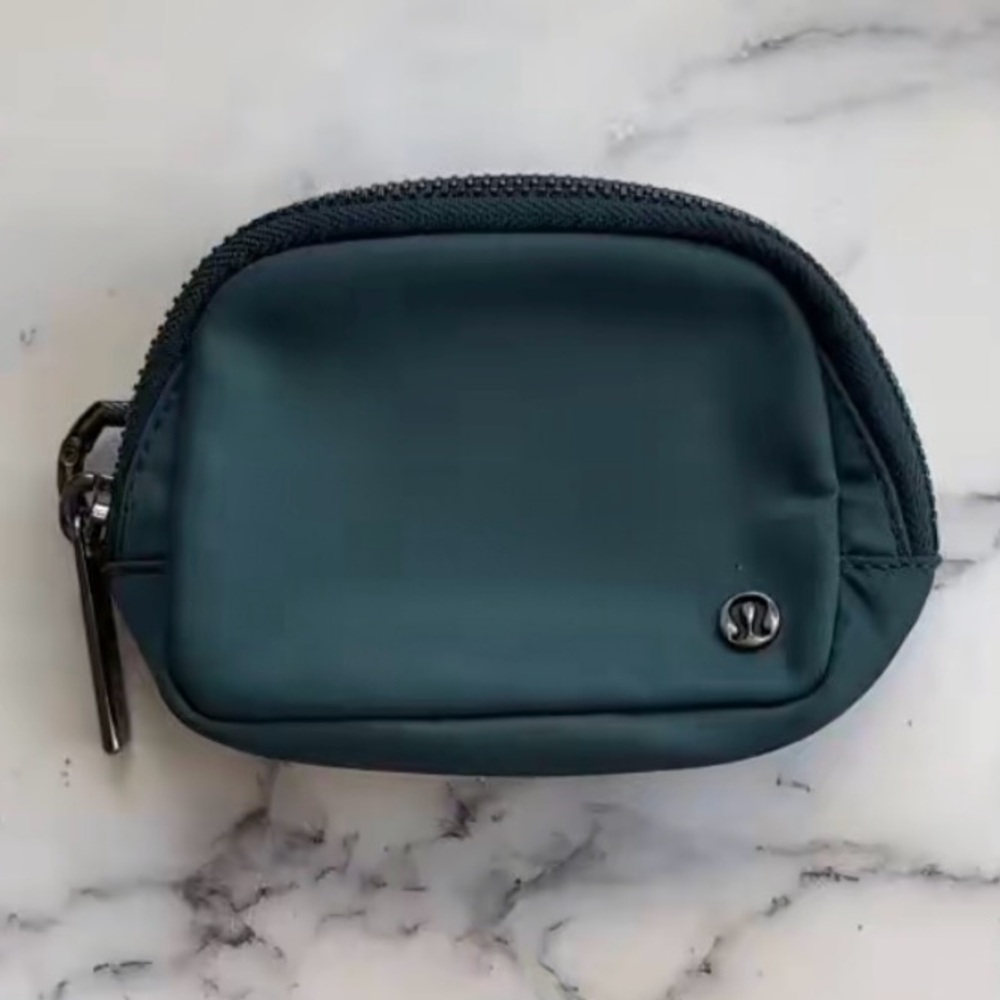 NWT Lululemon Everywhere Belt Bag Nano - Warp Teal / Black